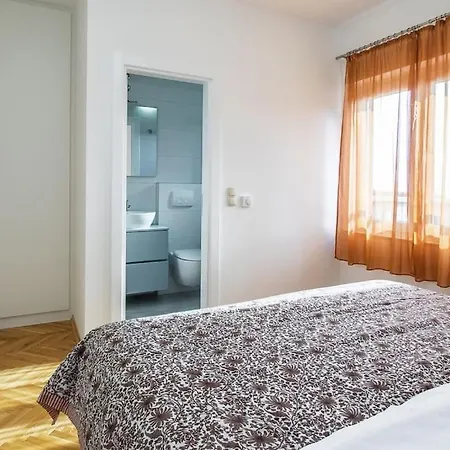 Bruna Apartment *